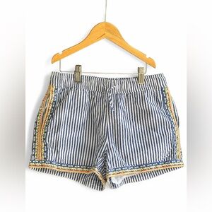 Vineyard Vines Girl’s seersucker shorts